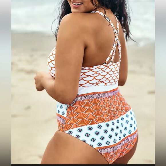 NWT Cupshe Women's Beautiful World Print One Piece Swimsuit.  Large - Picture 3 of 8